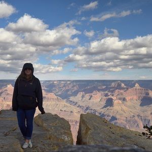 Meet your Posher, Elizabeth